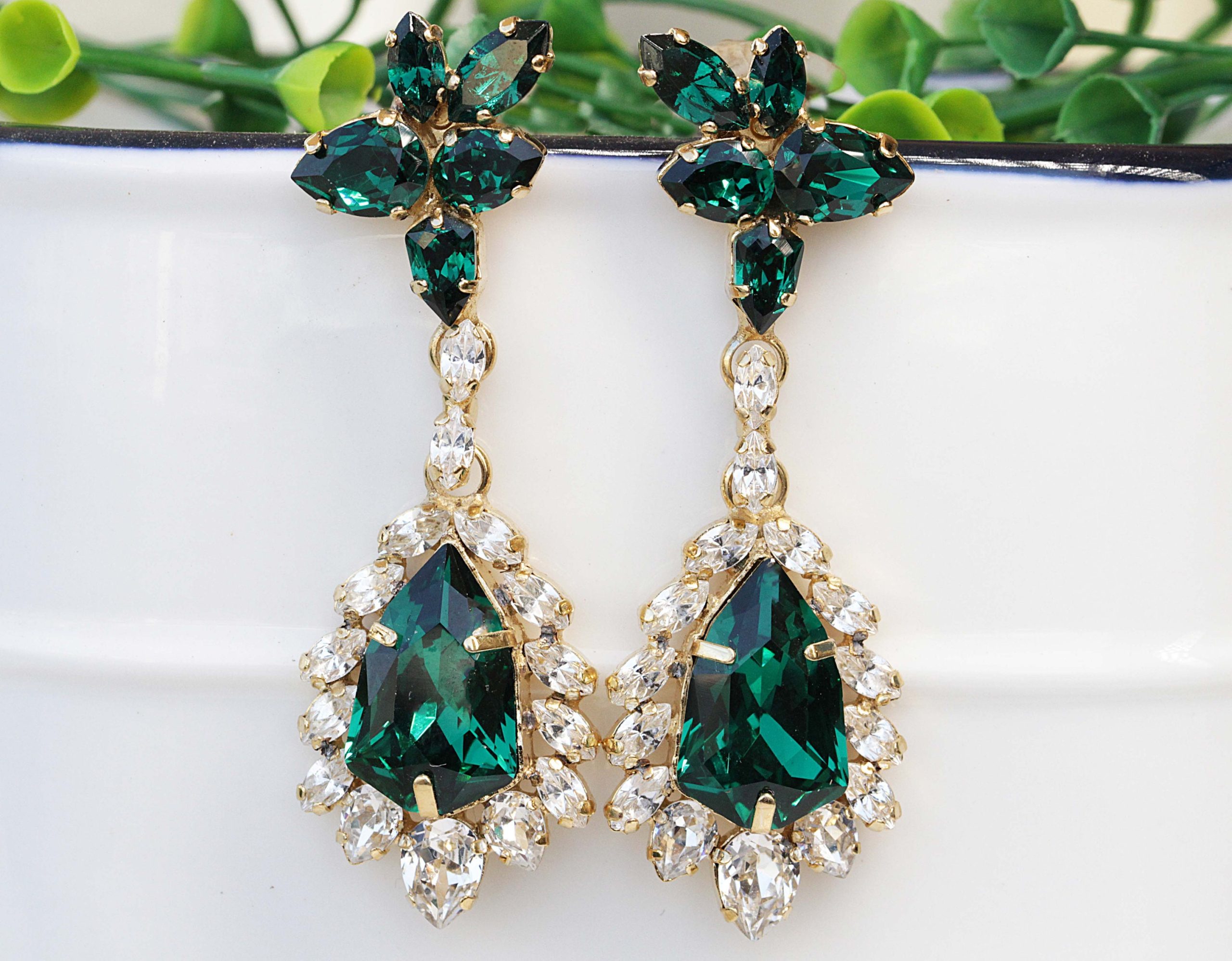 green-earrings-945zmi-1.jpg