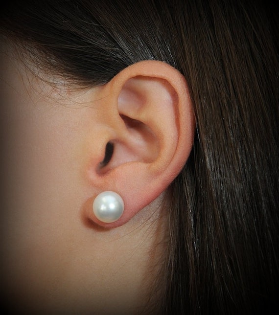 pearl-stud-earrings-357lrz-1.jpg